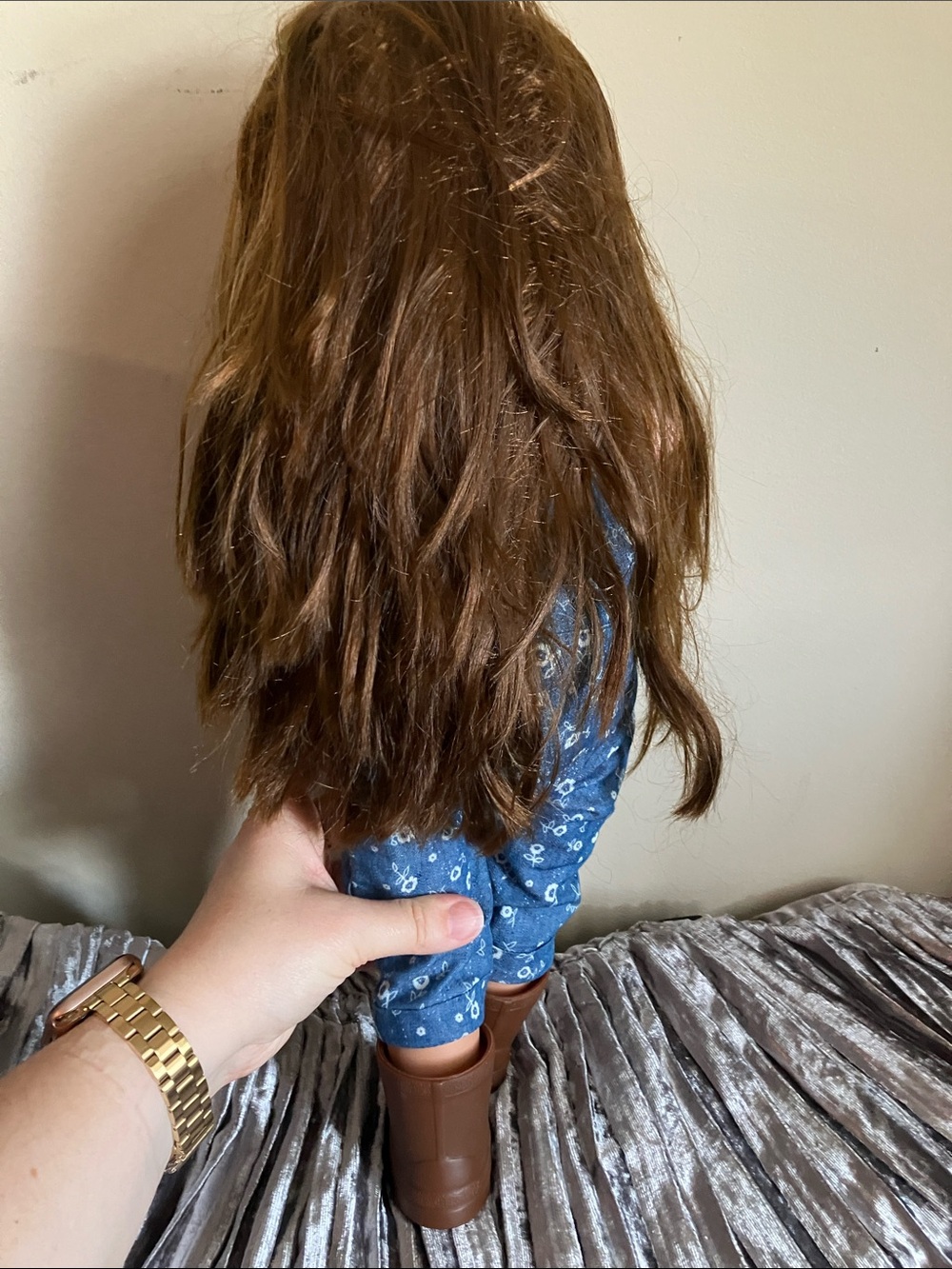 Classic Brown-Haired 18 inch Doll with Clothes and Stable Accessories - Picture 2 of 13